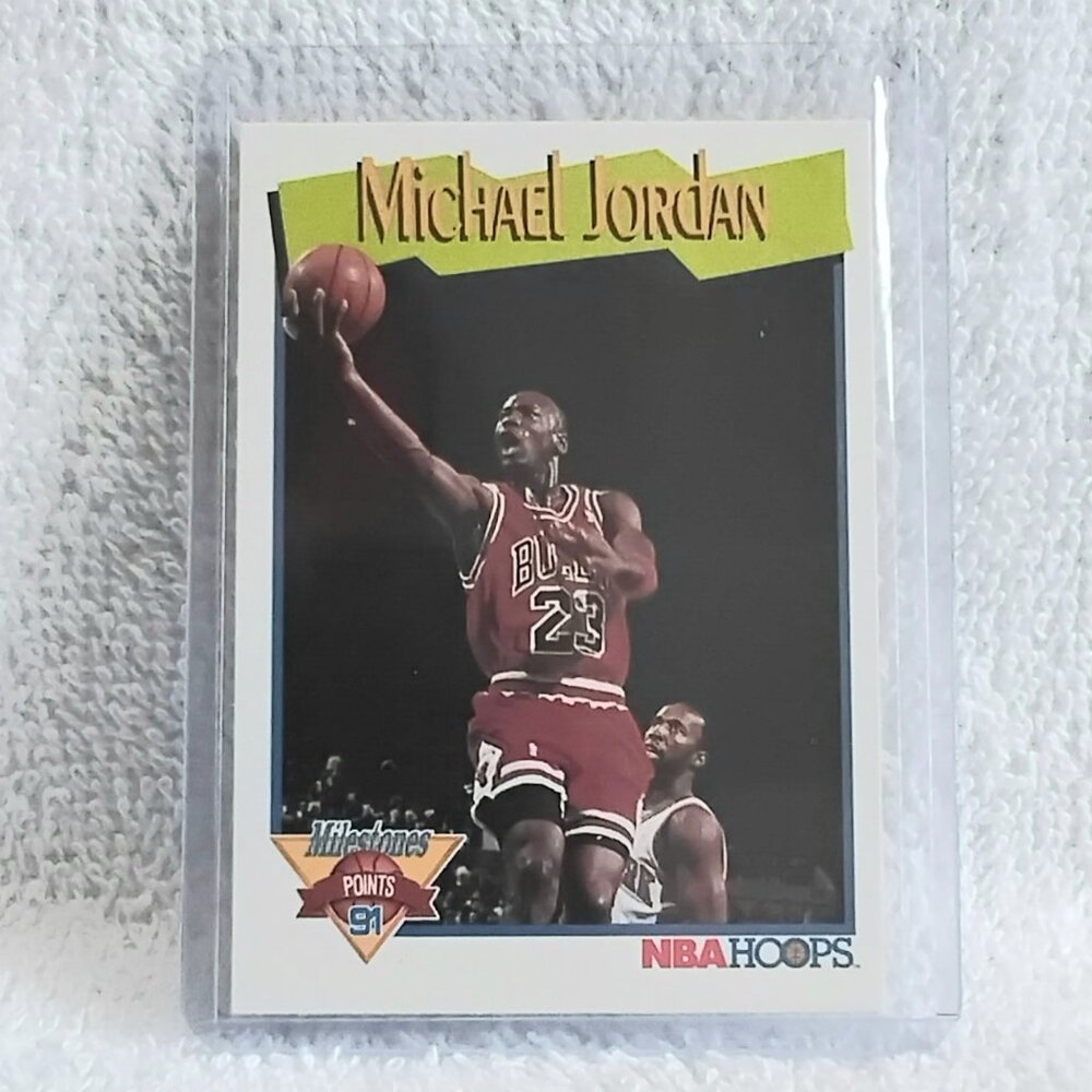3/$25 Mint 1991 NBA Hoops Michael Jordan Milestone Points NBA Card 317!!